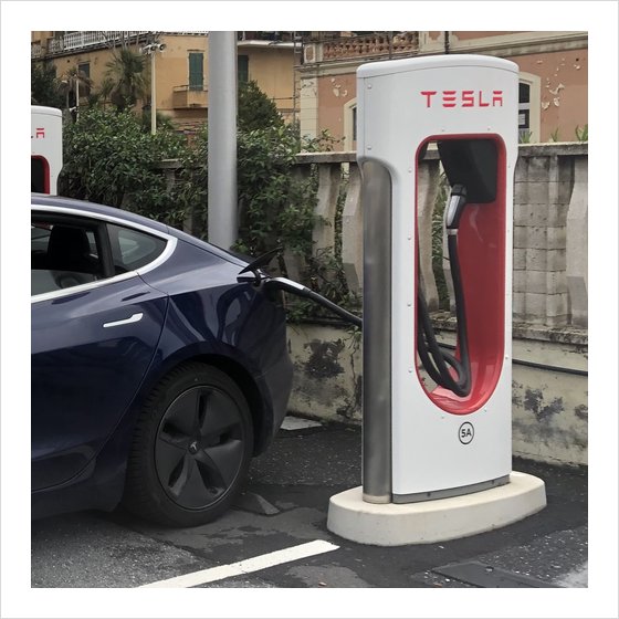 A European V2 Tesla Supercharger with dual cables